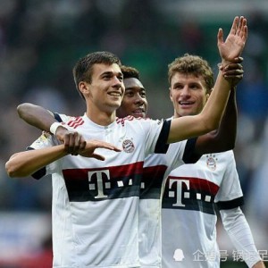  圣保利主帅妙手换人，德甲保级关键战扭转乾坤