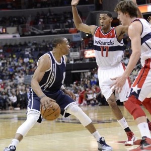  布朗森末节连中关键球，尼克斯客场险胜凯尔特人扳平系列赛