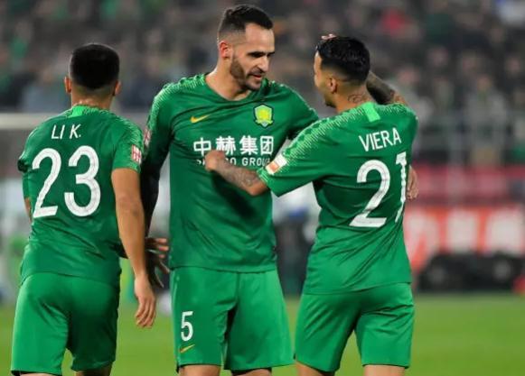  法甲半程冠军优势仅两分  