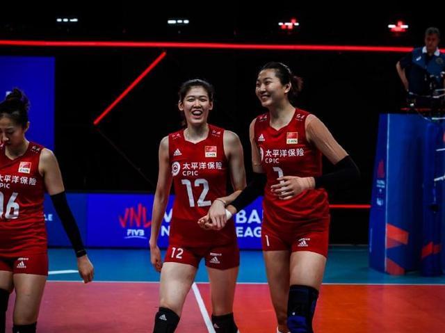  西汉姆联定位球战术奏效, 头球接力攻破布莱顿